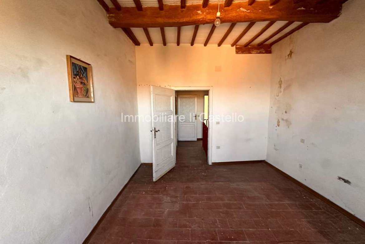 Po312 – Stone portion requiring renovation, for sale in Panicale.